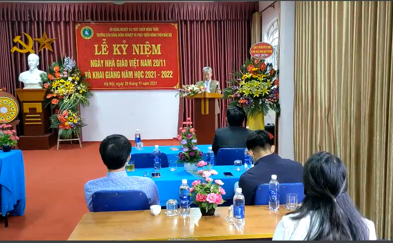 Trần Ngọc Hưng – Chủ tịch Hội đồng trường, Phó hiệu trưởng thư chúc mừng  Ngày nhà giáo Việt Nam của Bộ trưởng Bộ NN&PTNT